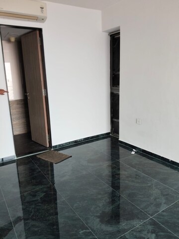 Room in 2 BHK Apartment at Lodha New Cuffe Parade, Wadala – for Rent