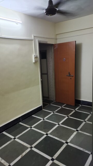 Room in 1 BHK Apartment at Damodar Park Apartment, Ghatkopar West – for Rent