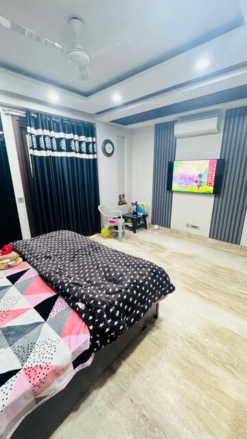 Bedroom in 2 BHK Builder Floor at Khirki Extension – for Rent