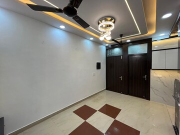 Furnished Amenities in 2 BHK Builder Floor at Indrapuram – for Sale