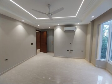 Room in 2 BHK Builder Floor at Saket – for Rent
