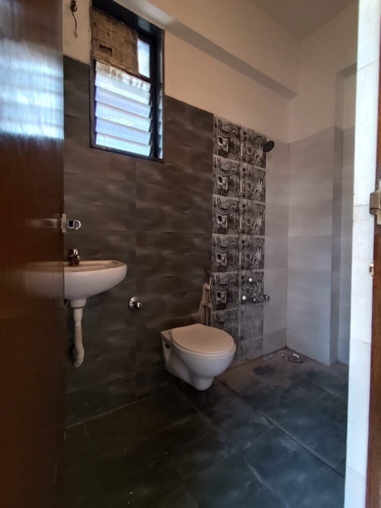 Bathroom, chandkheda 2 Bedroom 1170 Sq.Ft. Apartment In Chandkheda Ahmedabad 8445330