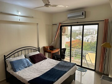 Bedroom in 1 BHK Apartment at Blue Mountain Towers, Shashtri Nagar – for Rent