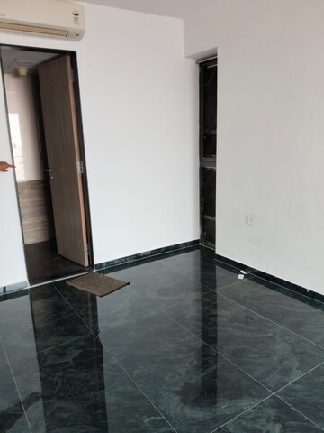 Room in 2 BHK Apartment at Lodha New Cuffe Parade, Wadala – for Rent