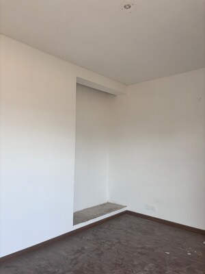 Room in 3 BHK Builder Floor at BPTP District, Sector 81 – for Sale