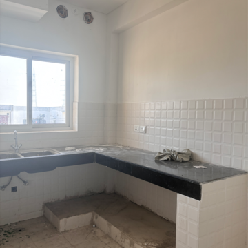 Kitchen in 3.5 BHK Builder Floor at BPTP Park 81, Sector 81 – for Sale