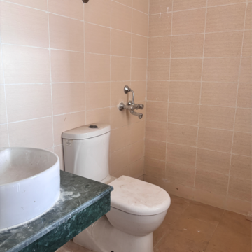 Bathroom in 3.5 BHK Builder Floor at BPTP Park 81, Sector 81 – for Sale