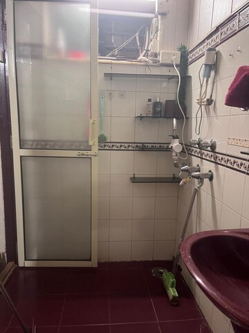 Bathroom in 1 BHK Builder Floor at Dalanwala – for Rent