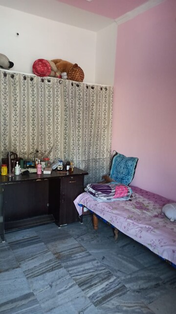 Bedroom in 6 BHK Independent House at Aamwala – for Rent