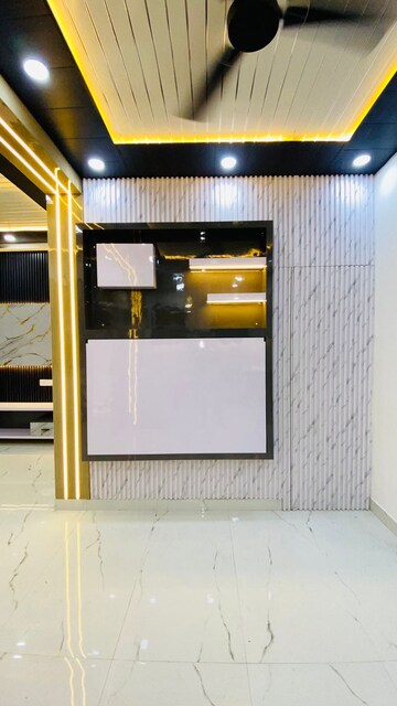 Room in 2 BHK Builder Floor at Indrapuram – for Sale
