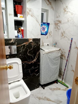 Master Bedroom in 1.5 BHK Apartment at Vinayak Apartment Malad West, Malad West – for Sale