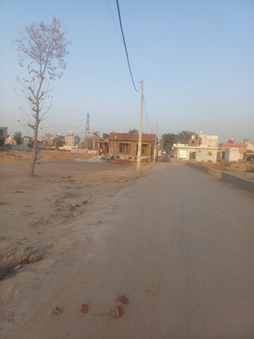  Plot For Sale in Dheeraj Nagar