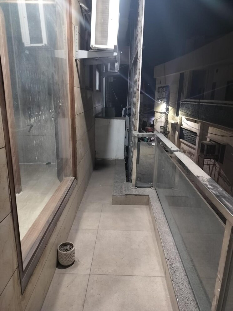 Balcony, sector 15 ii 3 Bedroom 3500 Sq.Ft. Builder Floor In Sector 15 ii Gurgaon 8445561