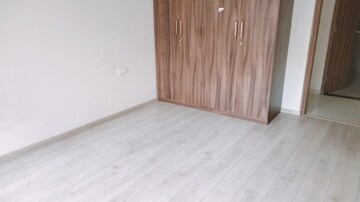 Room in 2 BHK Apartment at Shapoorji Pallonji Joyville Phase 2, Sector 102 – for Rent