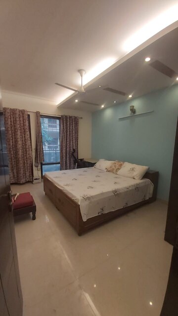 Bedroom in 3 BHK Builder Floor at Ardee City, Sector 52 – for Rent
