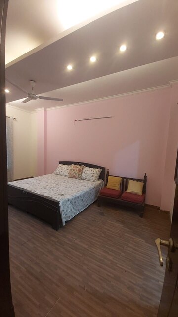 Bedroom in 3 BHK Builder Floor at Ardee City, Sector 52 – for Rent