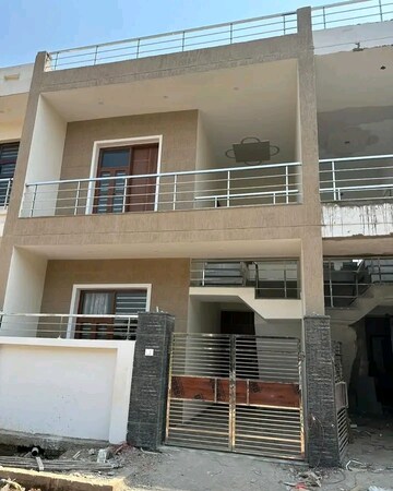 3 BHK Builder Floor For Rent in DLF Vibhuti Khand, Gomti Nagar