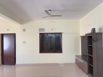 Room in 2 BHK Builder Floor at Madhapur – for Rent