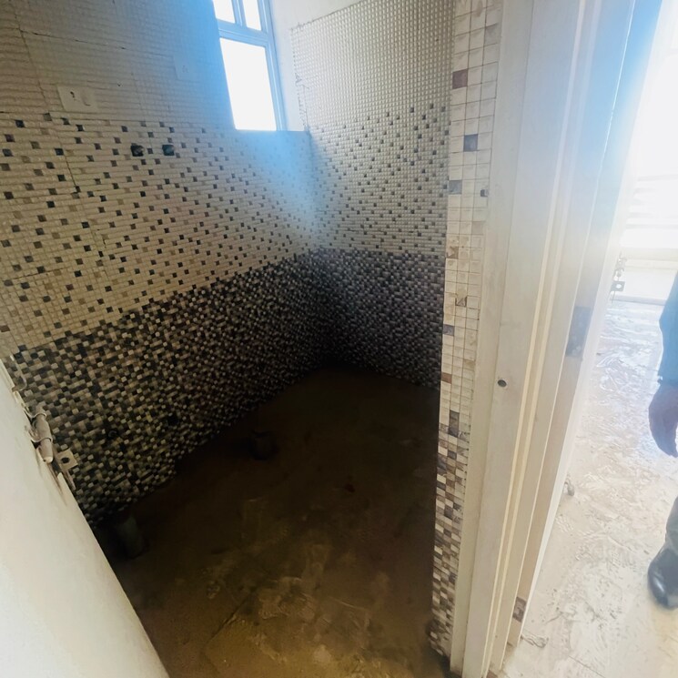 Bathroom, ajnara-integrity 2 Bedroom 915 Sq.Ft. Apartment In Sehani Khurd Ghaziabad 8445706