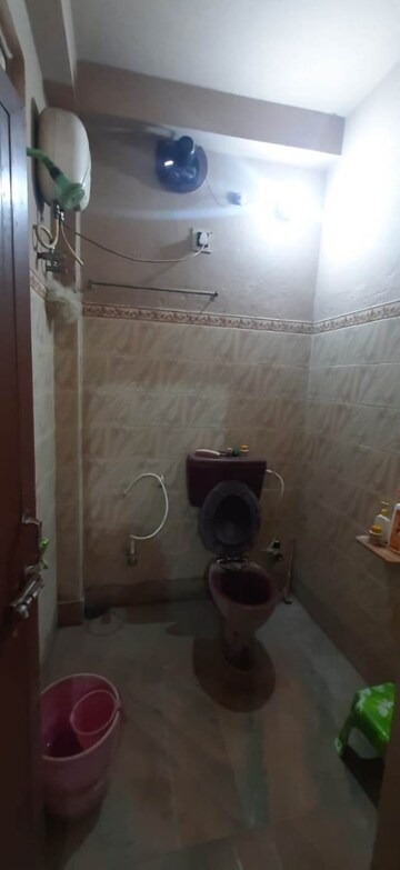 Bathroom in 5 BHK Independent House at Thakurpukur – for Sale