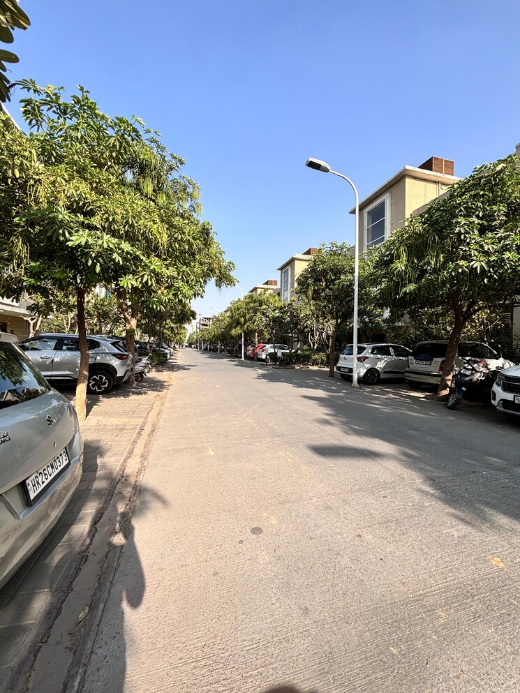  Parking, bptp-parkland-pride 3 Bedroom 1103 Sq.Ft. Builder Floor In Sector 77 Faridabad 8445751