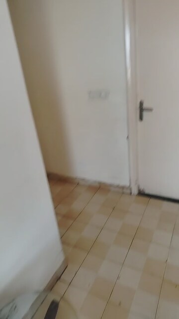 Room in 2 BHK Apartment at BPTP Princess Park, Sector 86 – for Rent