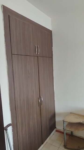 Furnished Amenities in 2 BHK Apartment at BPTP Princess Park, Sector 86 – for Rent