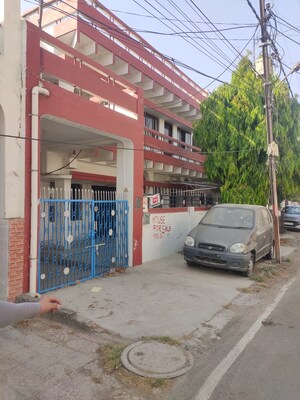 4 BHK Independent House For Sale in Aliganj