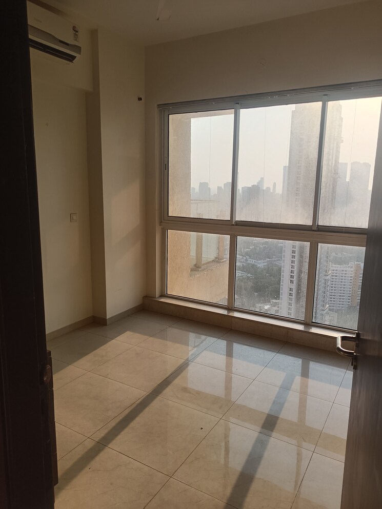 Room, lnt-crescent-bay-t4 2.5 Bedroom 1100 Sq.Ft. Apartment In Parel Mumbai 8445801