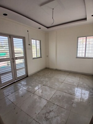 Room in 3 BHK Apartment at Narendra Nagar – for Sale