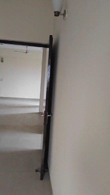 Furnished Amenities in 3 BHK Apartment at BPTP The Resort, Sector 75 – for Rent