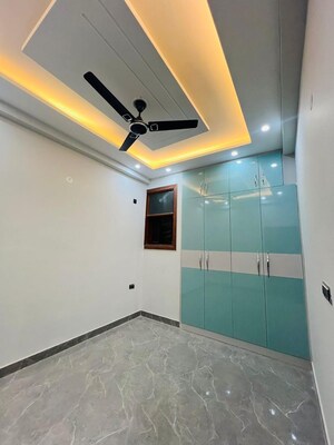 Kitchen in 1 BHK Builder Floor at Kashmiri Gate – for Sale