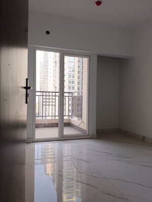 Room in 2.5 BHK Apartment at Ace Divino, Sector 1 Greater Noida – for Sale