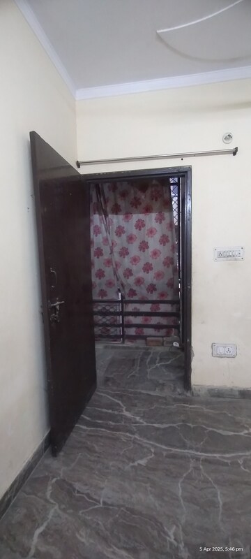 Room in 1 RK Builder Floor at Uttam Nagar – for Rent