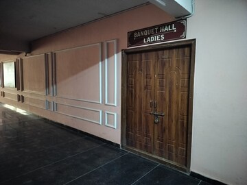Room in 3 BHK Apartment at Paramount Jewel Apartments, Tolichowki – for Sale