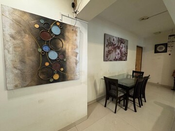 Team Area in 3 BHK Apartment at Juhu – for Rent