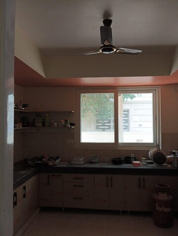 Kitchen in 4 BHK Villa at Shalimar Paradise, Faizabad Road – for Rent