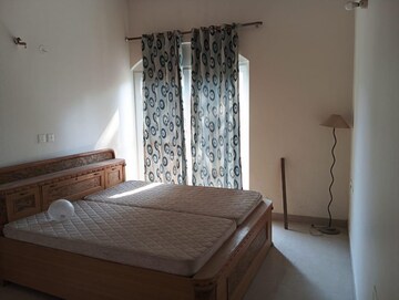 Bedroom in 4 BHK Villa at Shalimar Paradise, Faizabad Road – for Rent