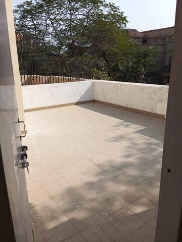 Balcony in 4 BHK Villa at Shalimar Paradise, Faizabad Road – for Rent