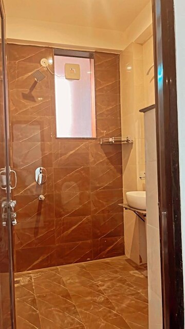 Bathroom in 1 BHK Builder Floor at Satyam Plaza, Sector 15 – for Rent