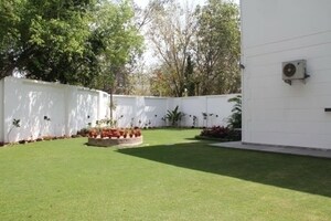 5 BHK Independent House – Garden View at New Friends Colony - for Sale