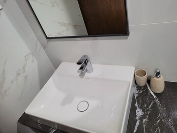 Furnished Amenities in 5 BHK Villa at Nallagandla – for Sale