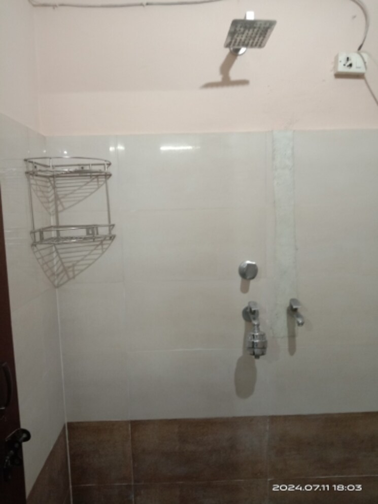 Bathroom, satyam-plaza 2 Bedroom 1000 Sq.Ft. Builder Floor In Sector 15 Gurgaon 8446075