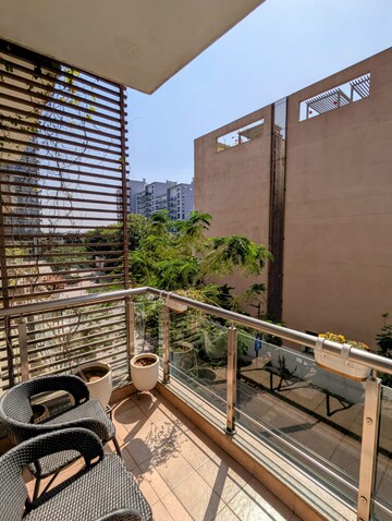Balcony in 3.5 BHK Builder Floor at Ansal Sushant Lok I, Sector 43 – for Rent