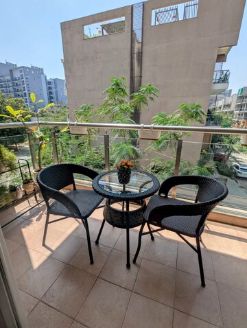 Master Bedroom in 3 BHK Builder Floor at Ansal Sushant Lok I, Sector 43 – for Rent