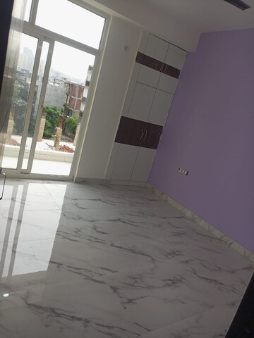 Balcony in 3 BHK Builder Floor at Sector 73 – for Sale