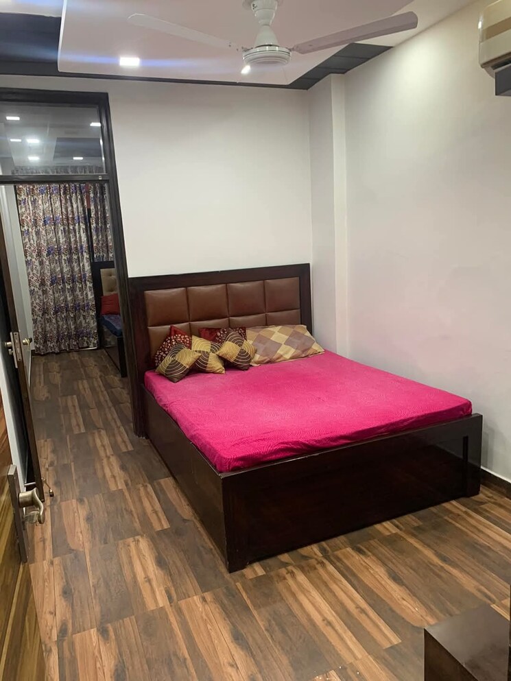 Bedroom, rohini sector 8 2 Bedroom 64 Sq.Mt. Builder Floor In Rohini Sector 8 Delhi 8446218