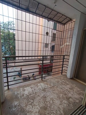 Room in 1 BHK Apartment at Maheshwar CHS, Dahisar West – for Sale