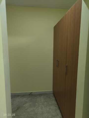 Room in 3 BHK Builder Floor at Sector 47 – for Rent