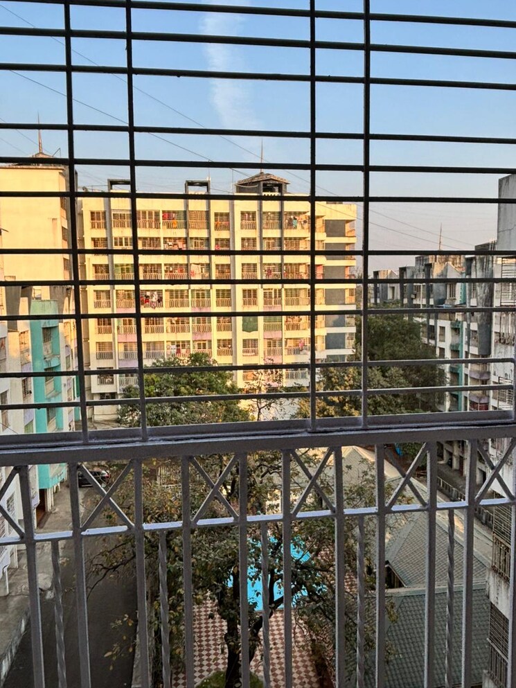 Listing Cover Image
